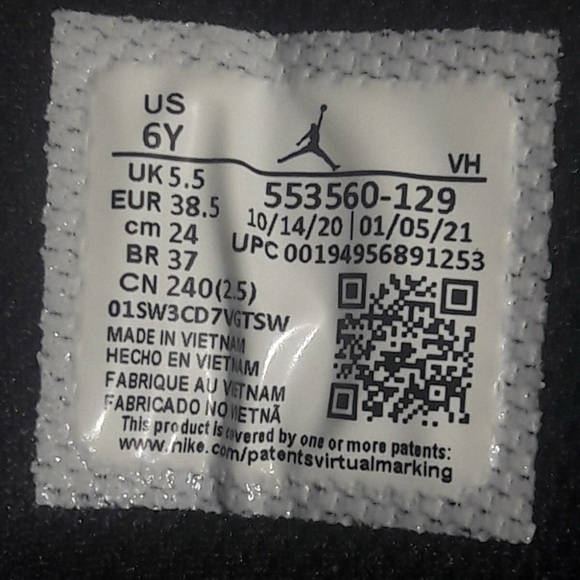 Nike Air Jordan 1 Low GS Size 6Y - White / Stadium Green & Black - w/ Box - Picture 8 of 8